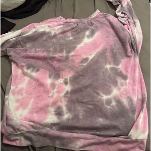 tie dye crew neck